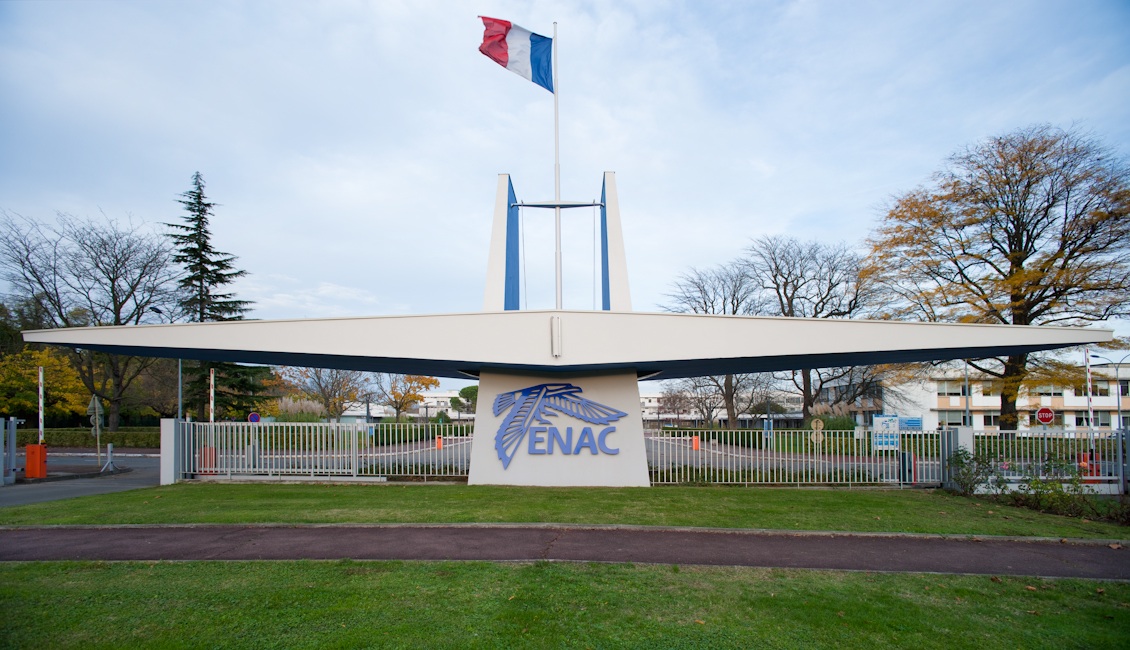 Les cadets Air France passent les tests psy1 à l'ENAC